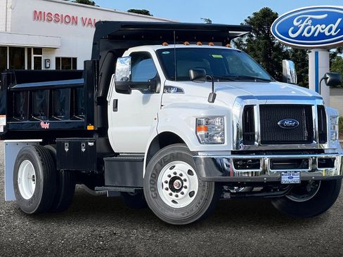 New 2026 Ford F650 2WD Regular Cab Super Duty image 2