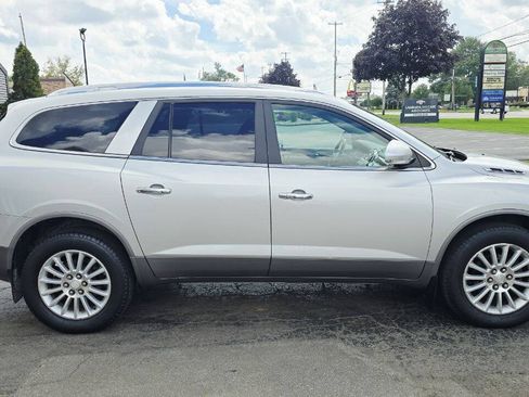 Used 2011 Buick Enclave CXL FWD image 7