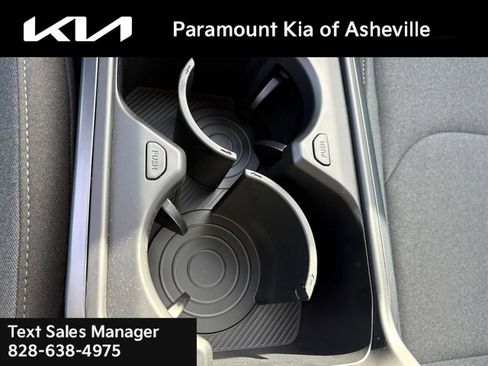 New 2025 Kia K4 LXS image 26