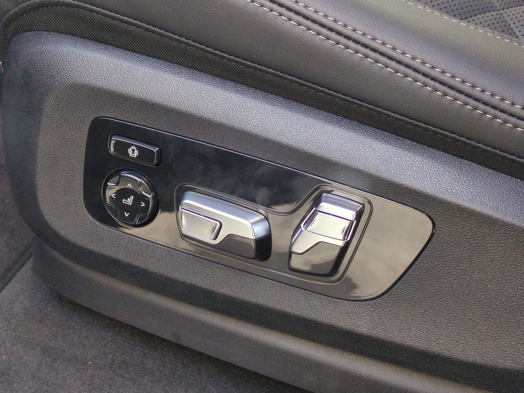New 2027 BMW X6 M60i AWD/4WD image 17