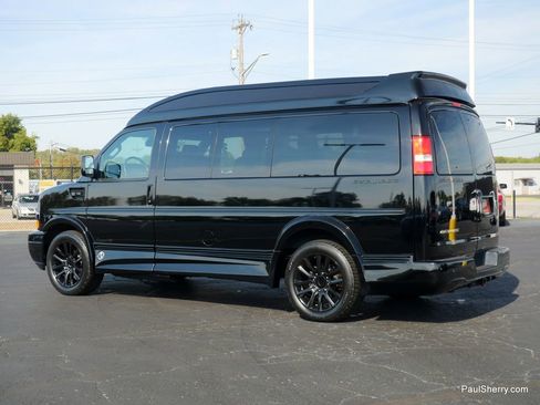 Used 2021 Chevrolet Express 2500 image 13