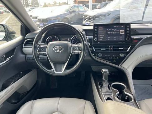 Used 2023 Toyota Camry XLE image 7