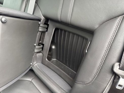 Used 2022 Chevrolet Silverado 1500 High Country image 23