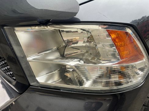 Used 2017 RAM 1500 Express image 11