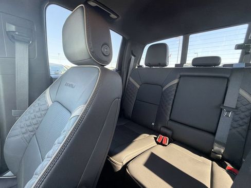 Used 2026 GMC Canyon Denali AWD/4WD image 12
