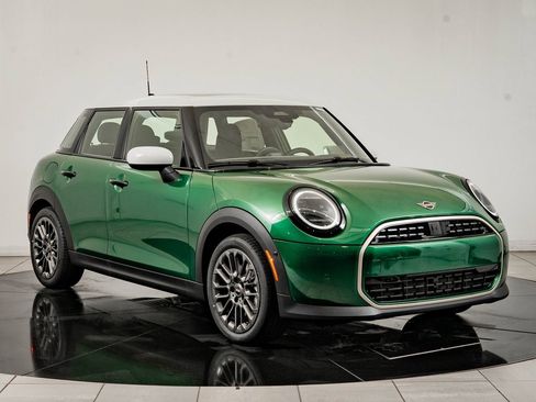 New 2026 MINI Cooper 4-Door Hardtop image 12