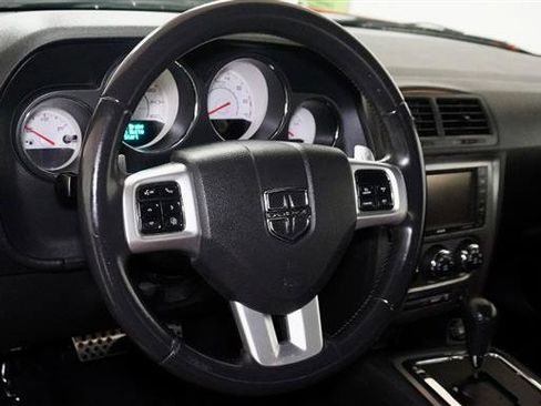Used 2013 Dodge Challenger R/T image 11