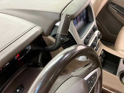 Used 2019 GMC Yukon XL SLT w/ Open Road Package image 16