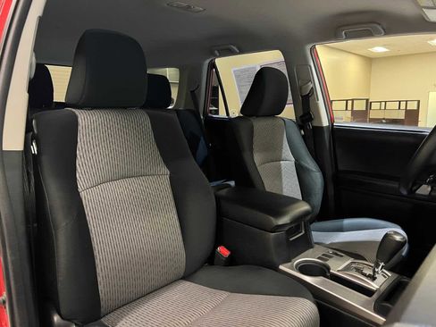 Used 2017 Toyota 4Runner SR5 image 14