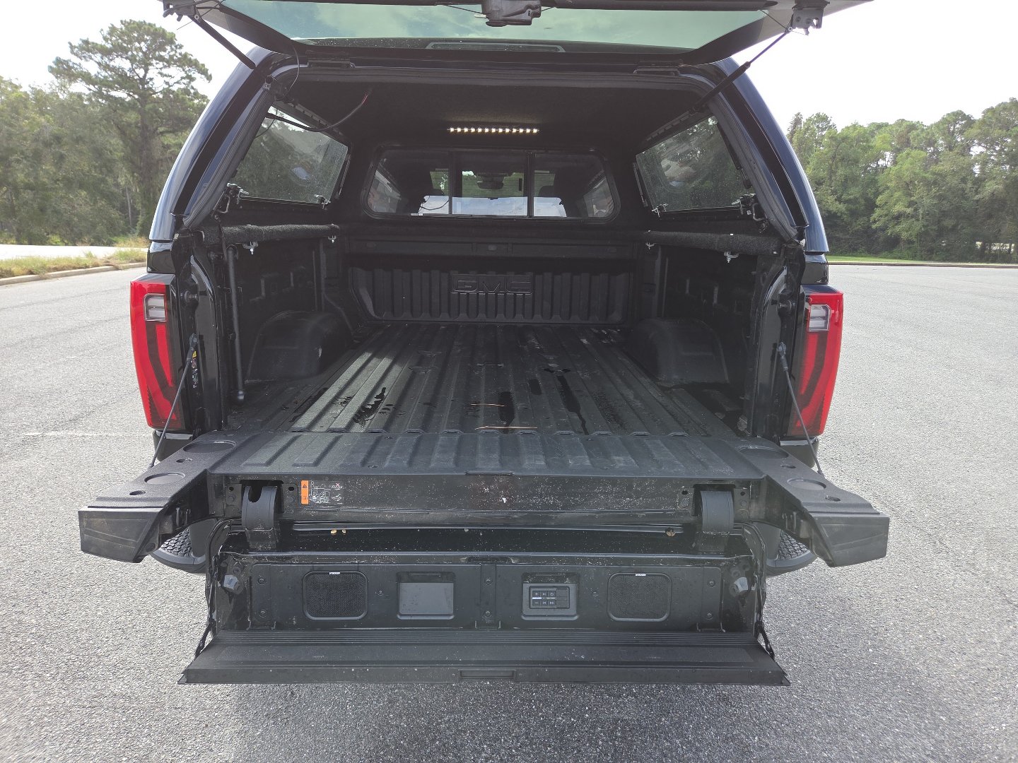 Used 2025 GMC Sierra 3500 Denali Ultimate AWD/4WD image 26