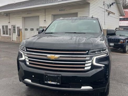 Used 2022 Chevrolet Tahoe High Country AWD/4WD image 2