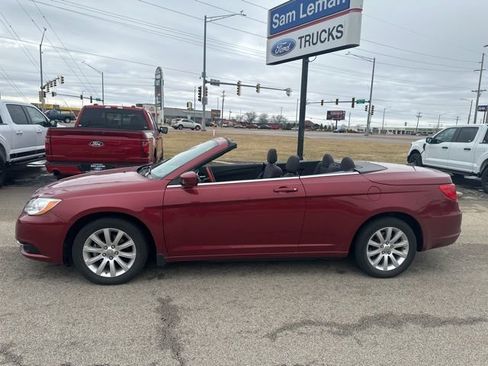 Used 2012 Chrysler 200 Touring image 3