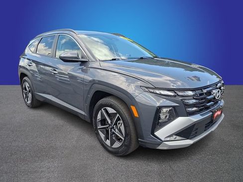 Used 2025 Hyundai Tucson SEL FWD image 3