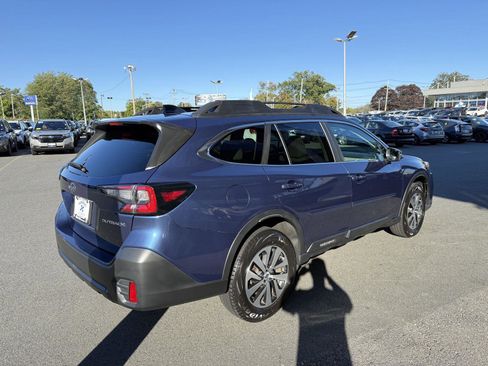 Used 2020 Subaru Outback Premium image 5