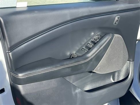 Certified 2023 Ford Mustang Mach-E Select image 21