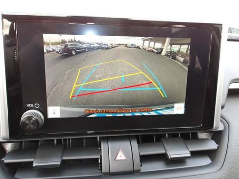 Used 2023 Toyota RAV4 XLE FWD image 19