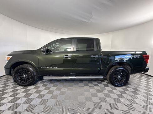 Used 2019 Nissan Titan PRO-4X image 5