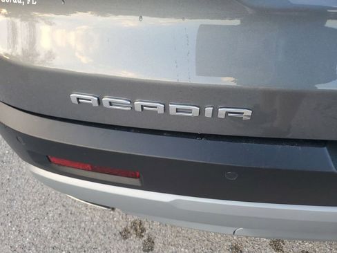 Used 2022 GMC Acadia SLE w/ Driver Convenience Package image 40