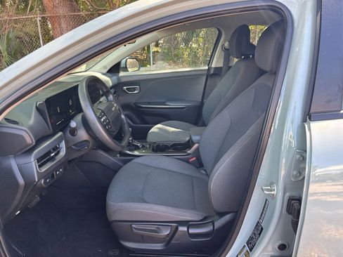 Used 2025 Kia K4 LXS image 30