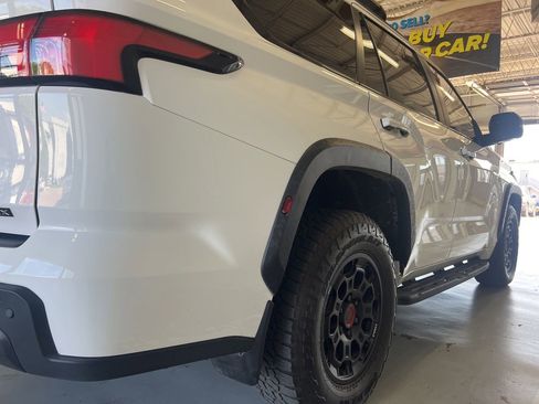 Used 2025 Toyota Sequoia TRD Pro AWD/4WD image 9