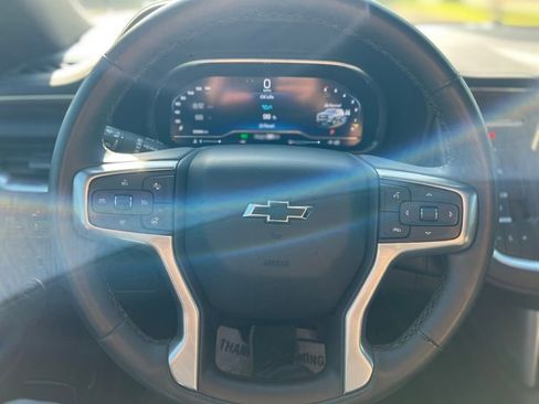 Used 2023 Chevrolet Tahoe Z71 w/ Luxury Package AWD/4WD image 32
