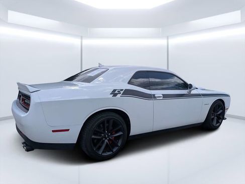 Used 2022 Dodge Challenger R/T w/ Performance Handling Group RWD image 3