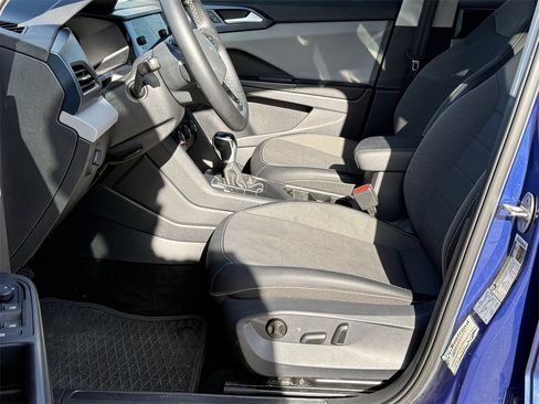 Used 2022 Volkswagen Taos SE image 10