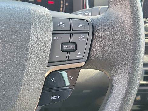 Used 2025 Toyota Camry LE image 28