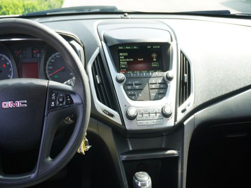 Used 2017 GMC Terrain SLE image 15