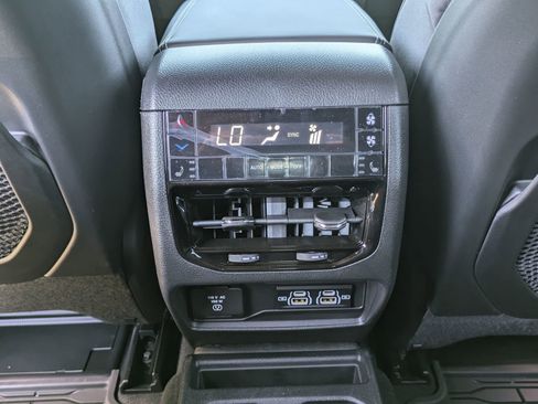 New 2025 Jeep Grand Cherokee L Overland w/ Advanced Protech Group III AWD/4WD image 22