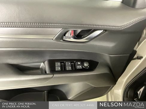 Used 2025 MAZDA CX-5 AWD 2.5 S w/ Select Package image 17