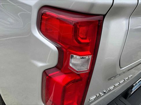 Used 2022 Chevrolet Silverado 1500 Custom RWD image 26