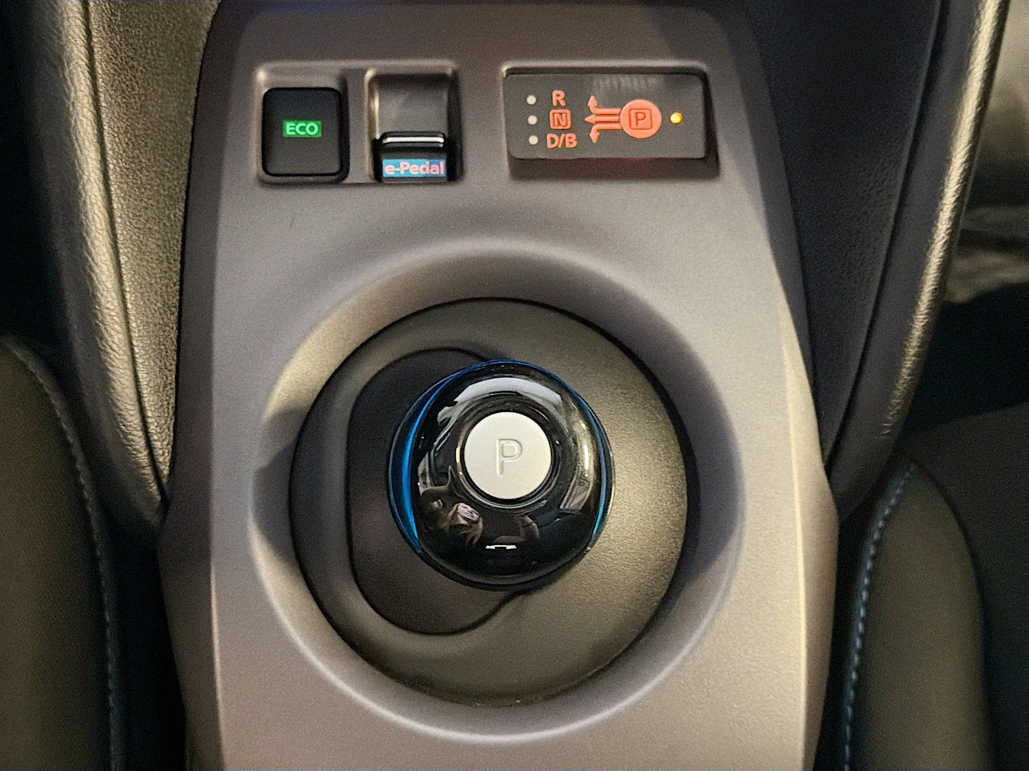 Used 2025 Nissan Leaf S FWD image 24