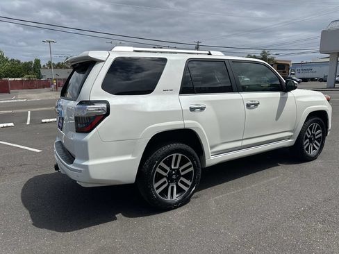 Used 2021 Toyota 4Runner Limited AWD/4WD image 6