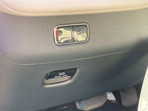 New 2025 Lincoln Navigator Reserve image 14