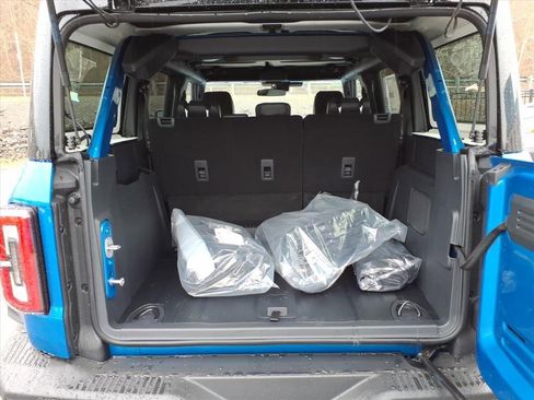 New 2026 Ford Bronco Badlands image 5