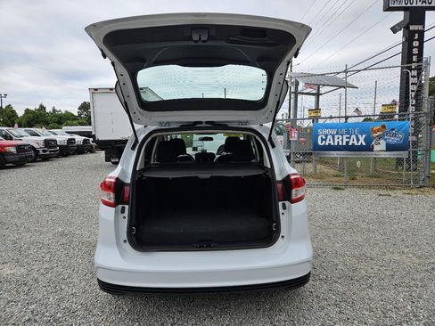 Used 2017 Ford C-MAX SE image 19