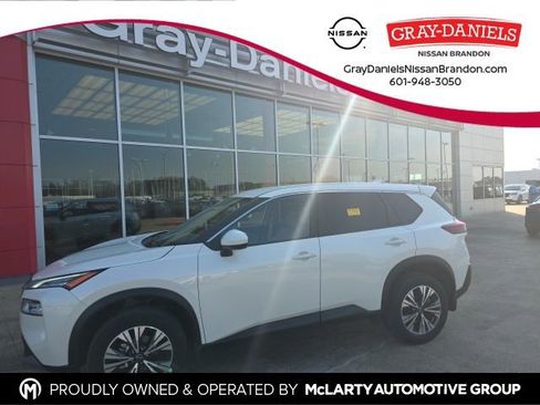 Certified 2023 Nissan Rogue SV image 1