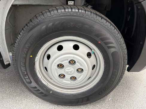 Used 2023 RAM ProMaster 2500 FWD image 14