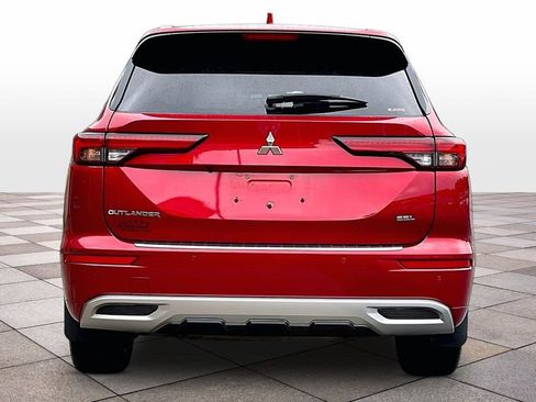 Used 2024 Mitsubishi Outlander SEL AWD/4WD image 4