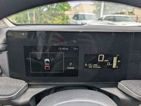 Used 2025 Nissan Kicks SV AWD/4WD image 16