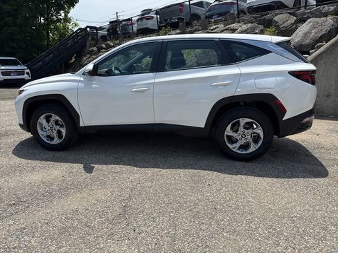 Used 2023 Hyundai Tucson SE AWD/4WD image 2