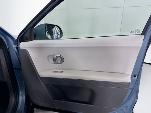Used 2024 Hyundai Ioniq 5 SEL RWD image 32