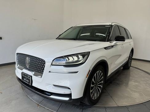 Used 2023 Lincoln Aviator 2WD w/ Premium Package image 30