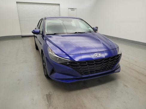 Used 2022 Hyundai Elantra SEL FWD image 14