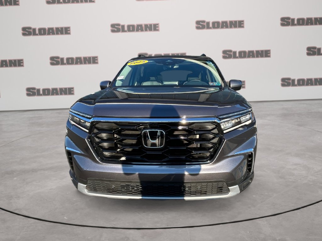 Used 2025 Honda Pilot Elite image 8