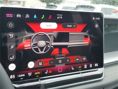 New 2025 Volkswagen Tiguan SE image 31