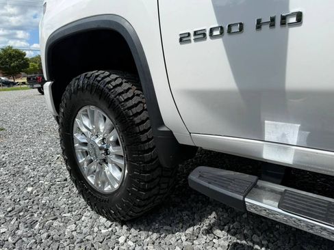 Used 2020 Chevrolet Silverado 2500 High Country w/ Z71 Off-Road Package AWD/4WD image 11