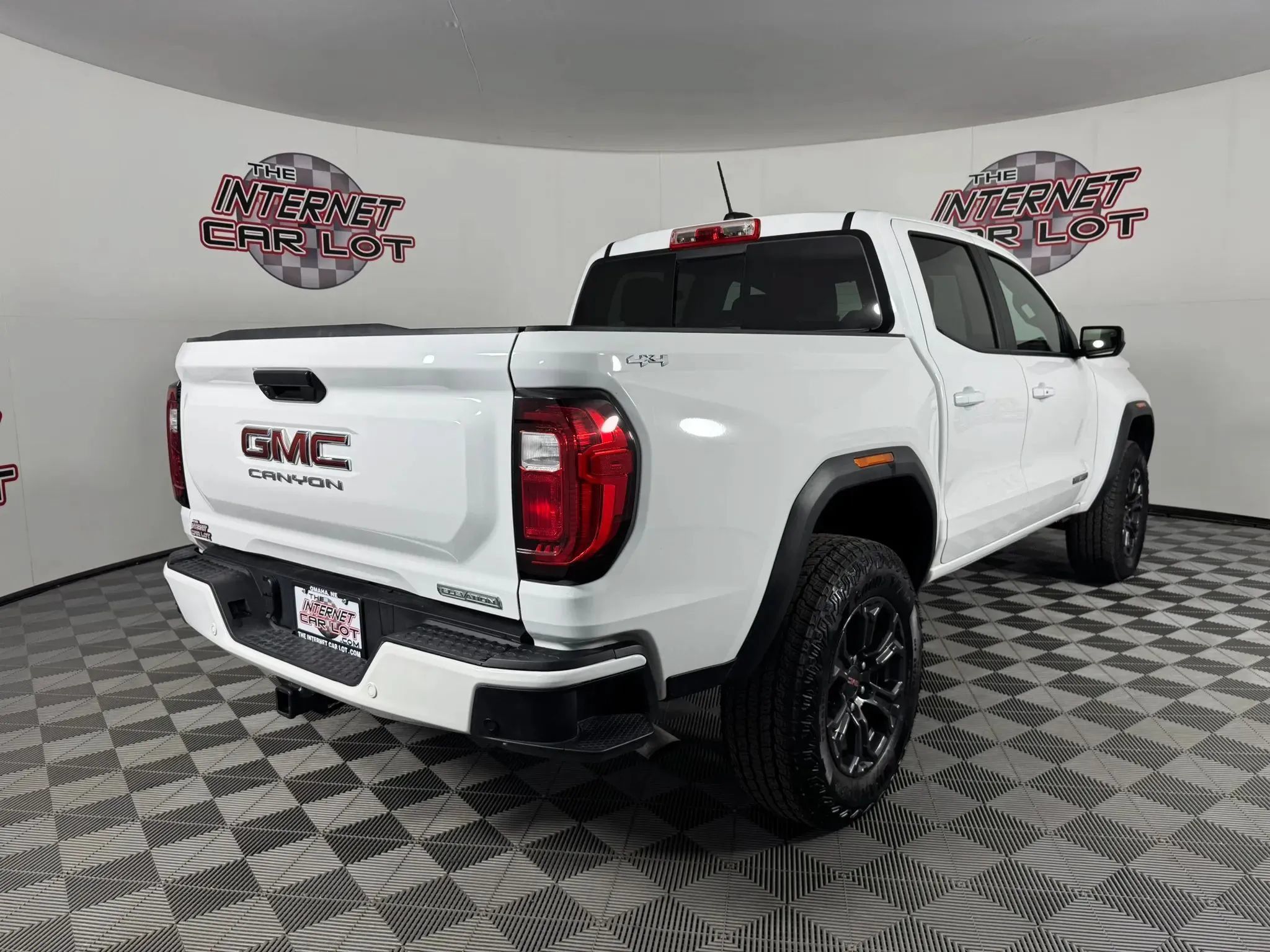 Used 2025 GMC Canyon Elevation AWD/4WD image 7