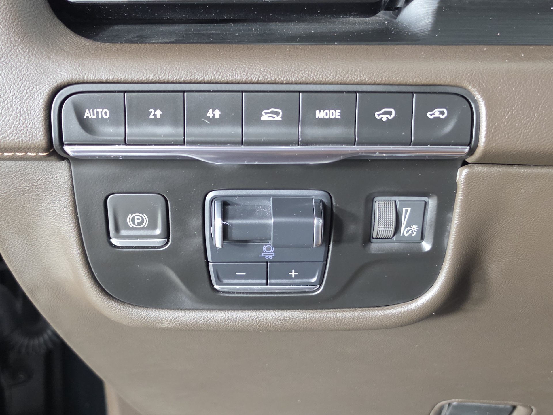 Used 2021 Cadillac Escalade Sport w/ Driver Assist Tech Package AWD/4WD image 15